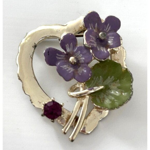 Coro Heart-Shaped Flower Brooch Pin Floral Spring Flowers - Picture 1 of 3